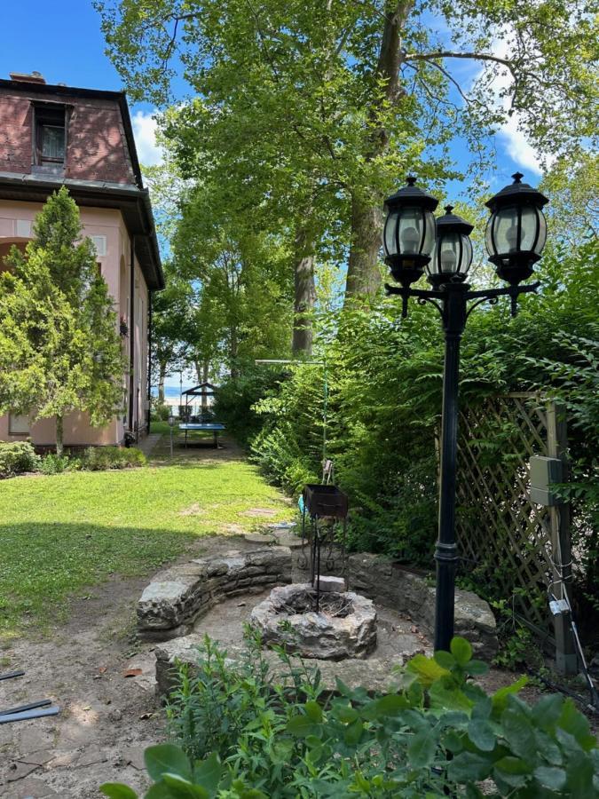 Party Villa Holiday Rent Balatonföldvár Extérieur photo